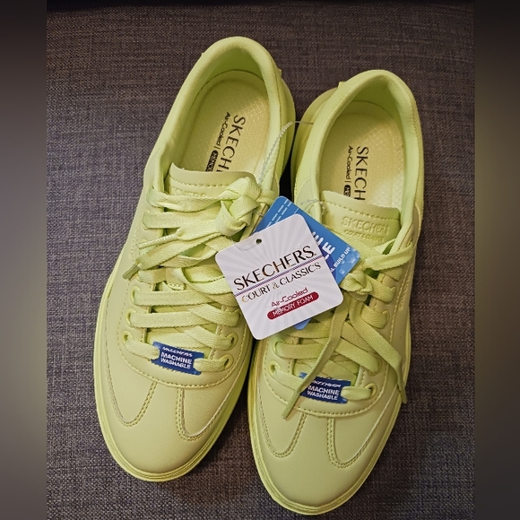 NWT Skechers Court Classics -All Bright Lime Women's Sneaker Sz 8.5 Machine Wash - Picture 1 of 7